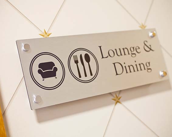 Lounge and Dining Sign